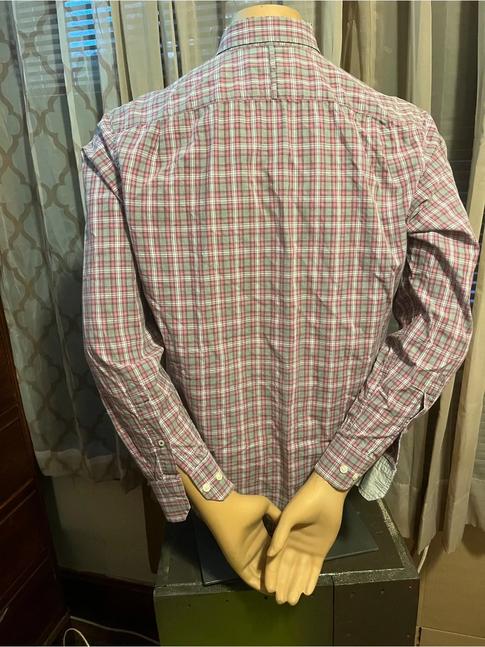 Banana Republic Men's Pink and White Plaid Button-Down Shirt